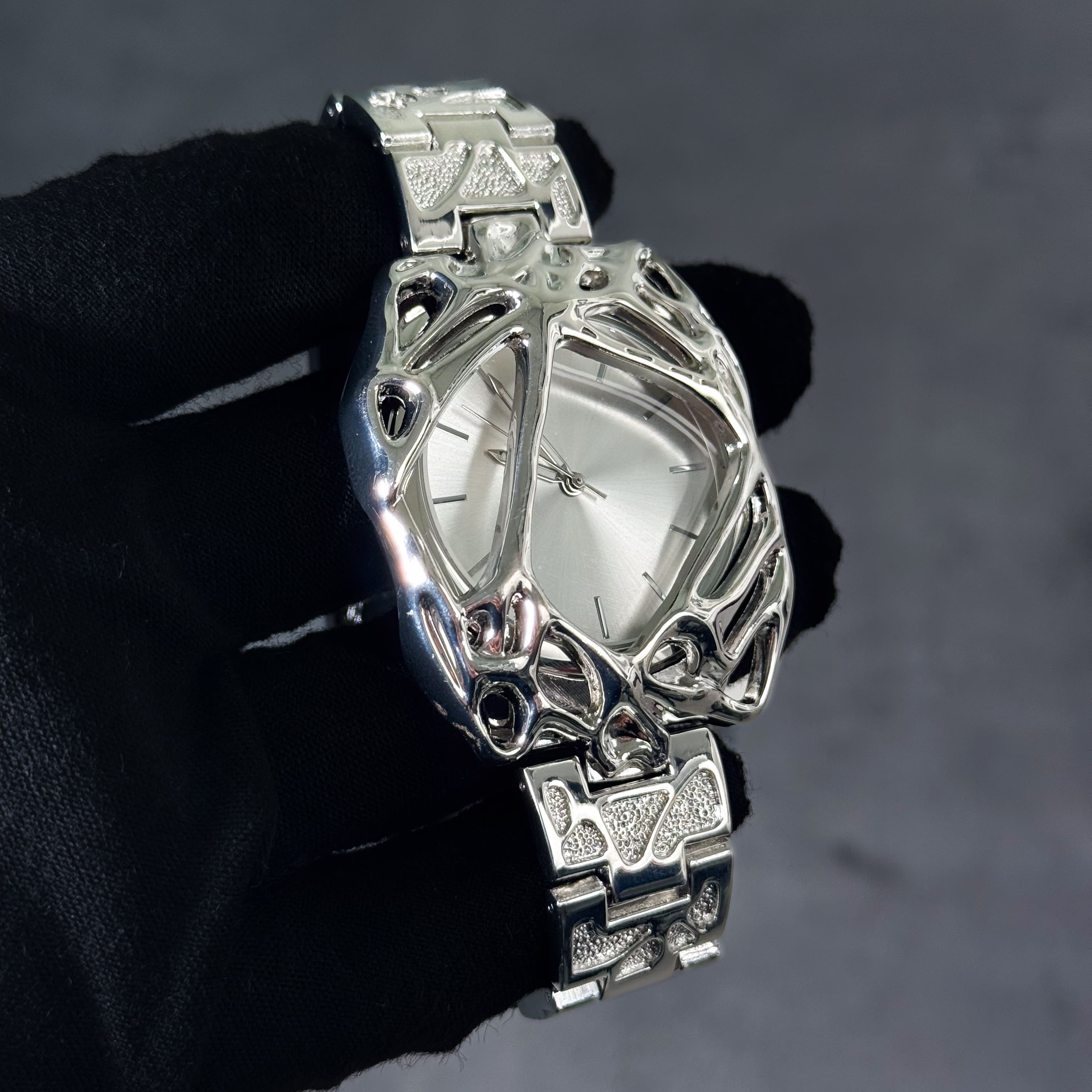 Men’s 40mm Spider Web Watch - Metal Band, Quartz Movement