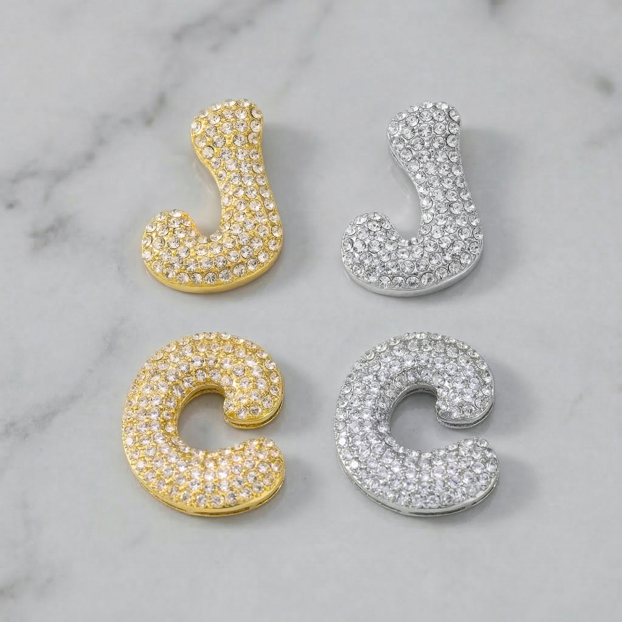 30mm Iced Out Bubble Letter Pendant witth Box Chain