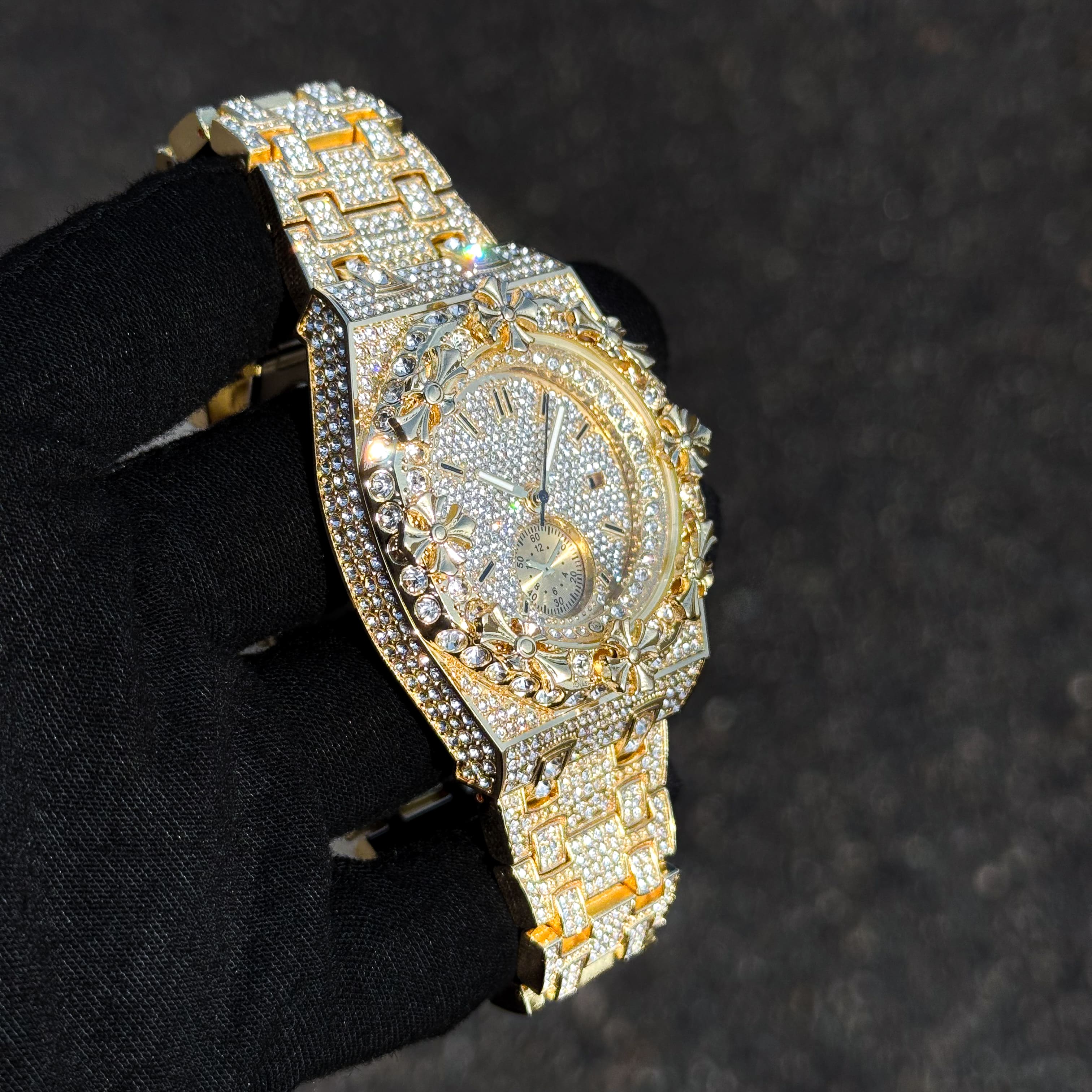 Men's 44mm Iced Out Cross Bezel Watch - Metal Band, Quartz Movement
