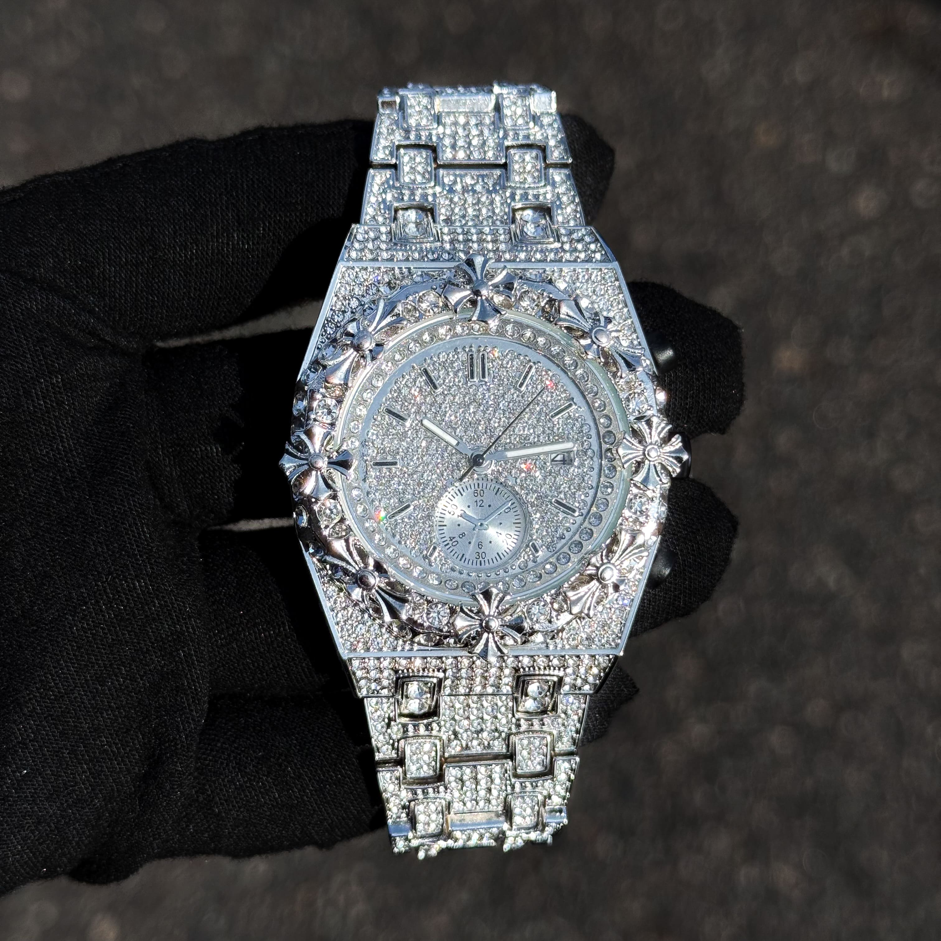 Men's 44mm Iced Out Cross Bezel Watch - Metal Band, Quartz Movement