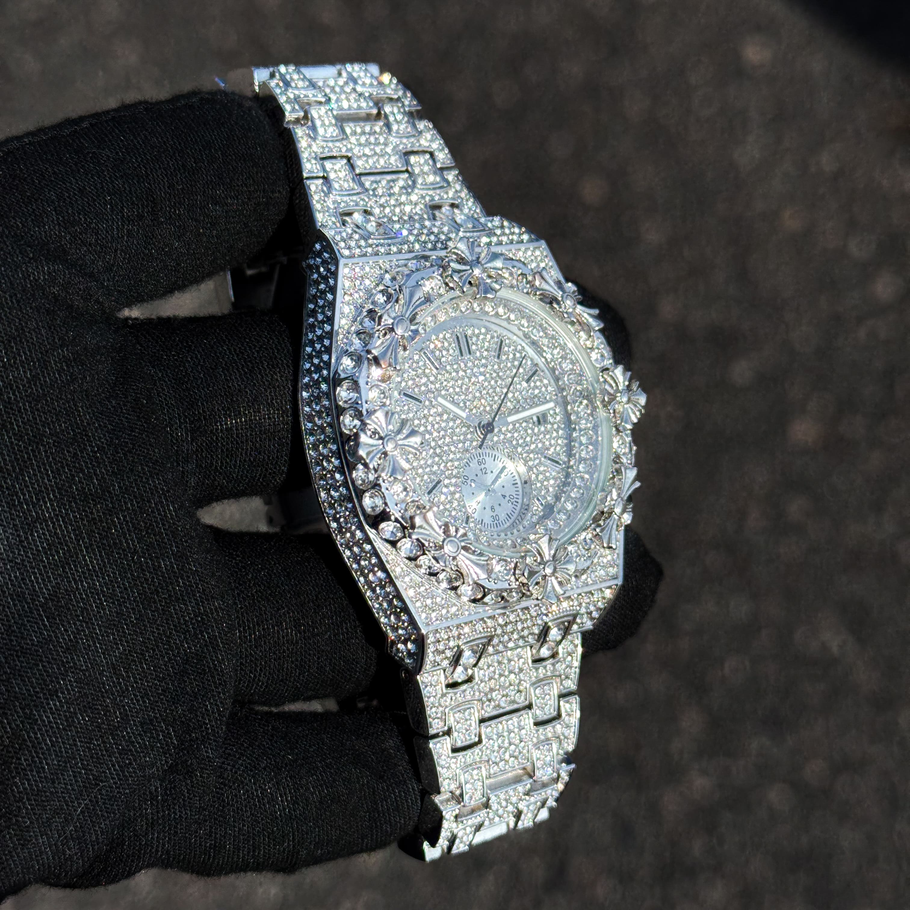 Men's 44mm Iced Out Cross Bezel Watch - Metal Band, Quartz Movement