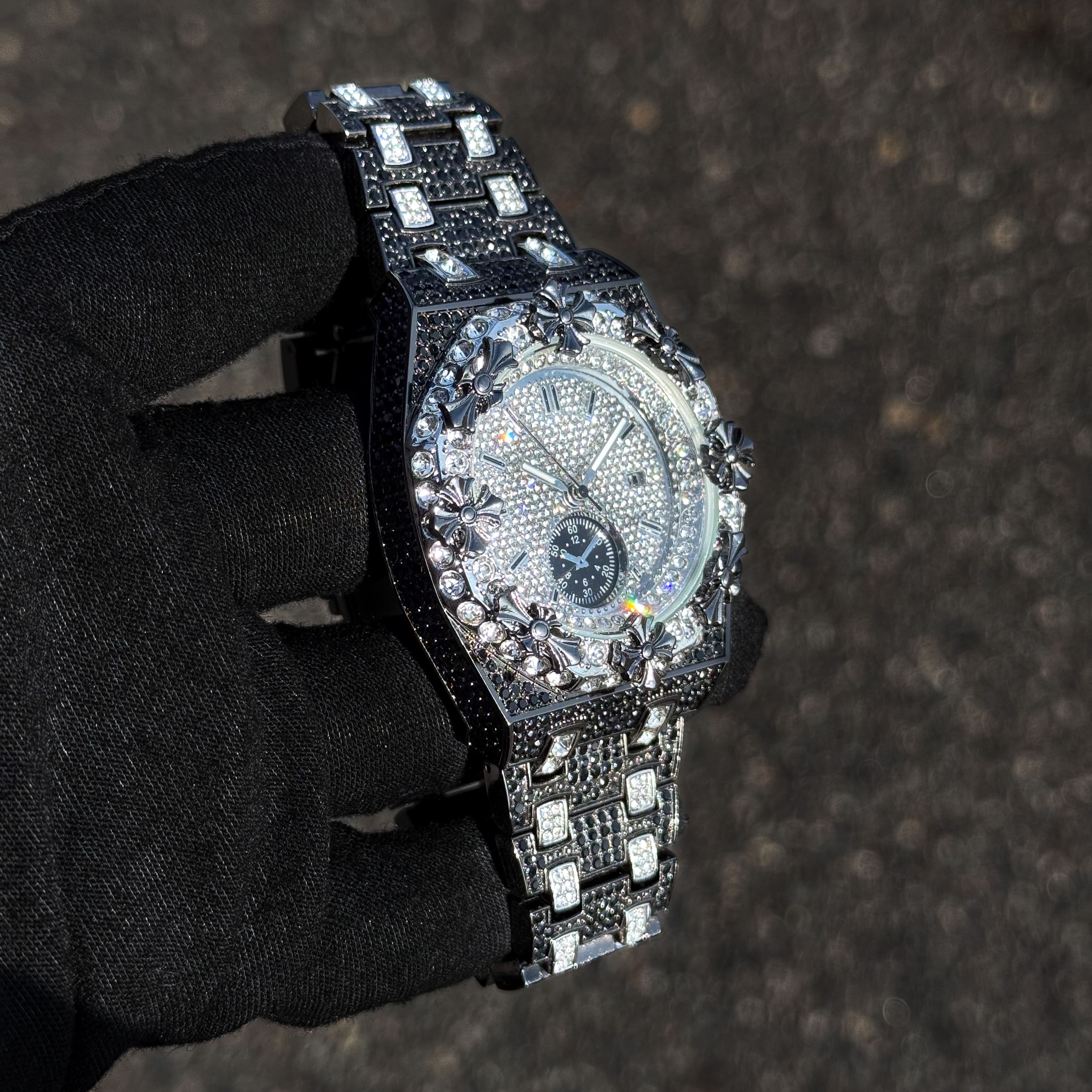 Men's 44mm Iced Out Cross Bezel Watch - Metal Band, Quartz Movement