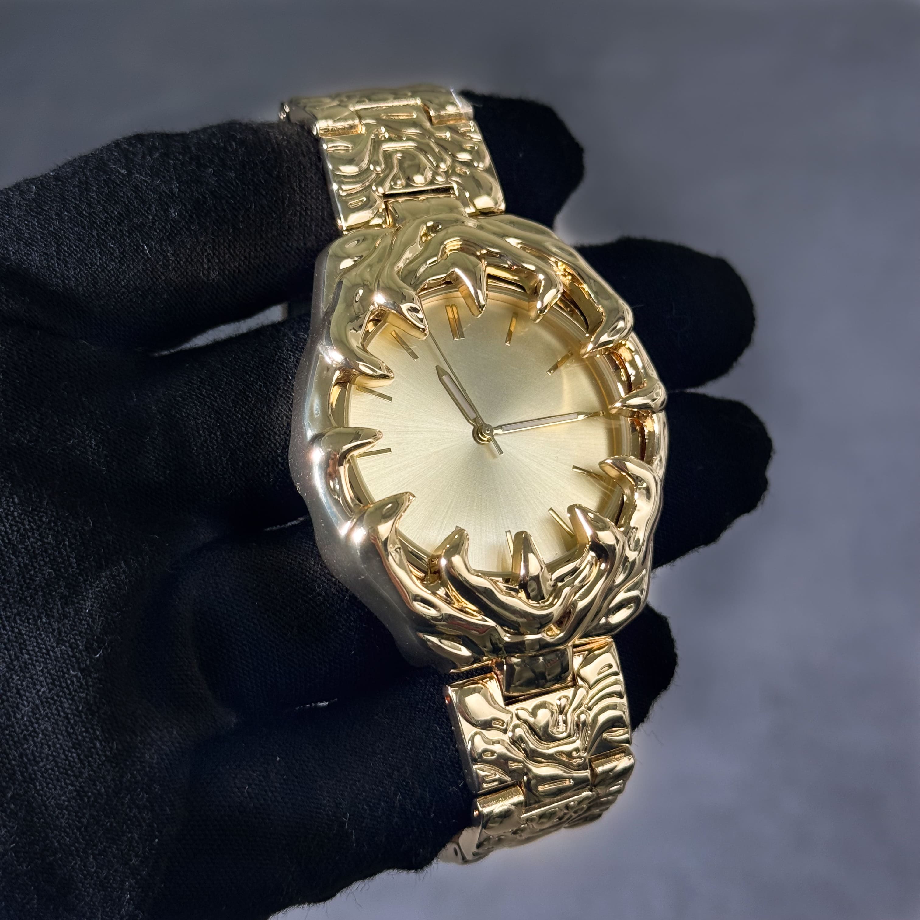 Men's 40mm Claw Watch - Metal Band, Quartz Movement