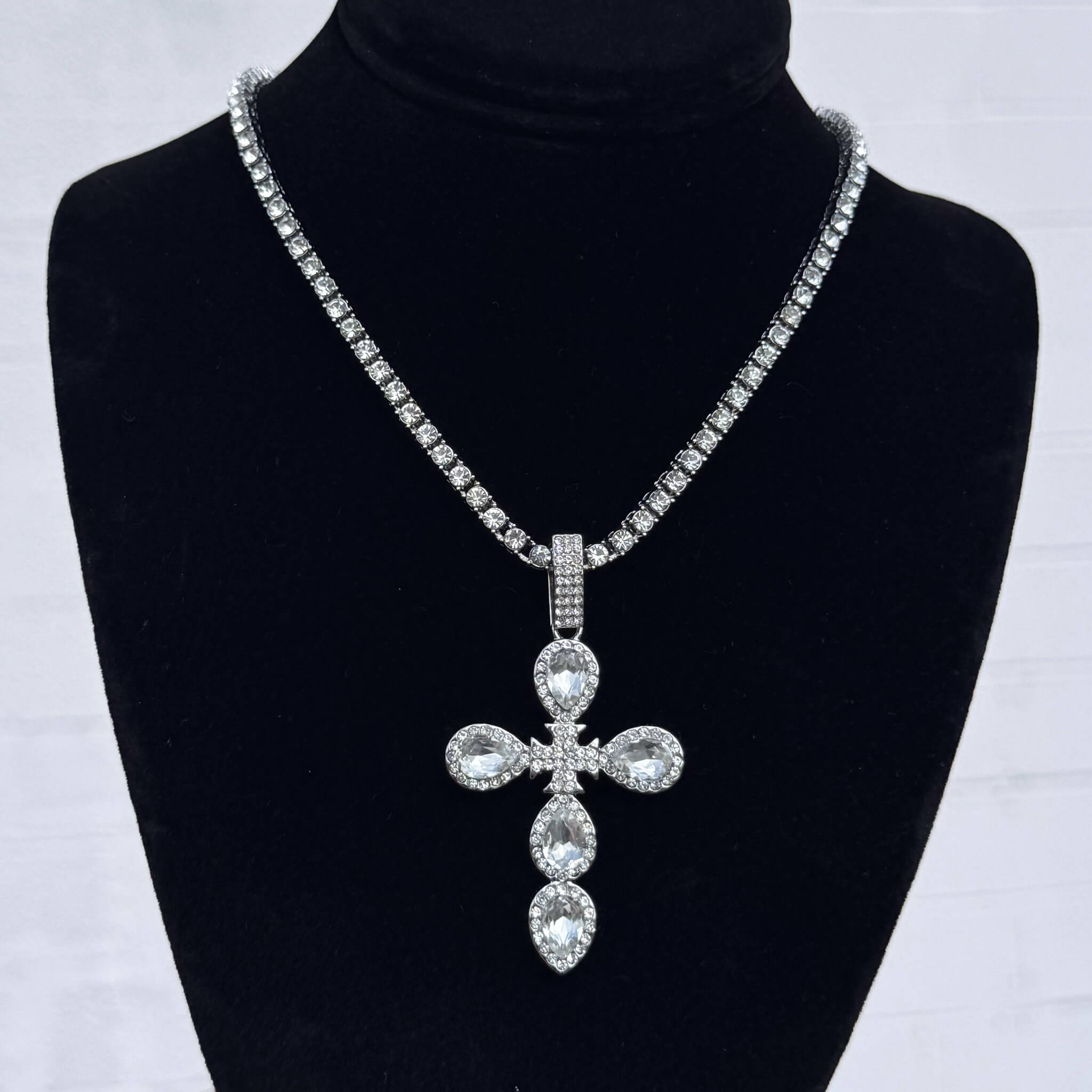 Women’s 52mm Iced-Out Cross Pendant Necklace – Adjustable 16”-18” Chain